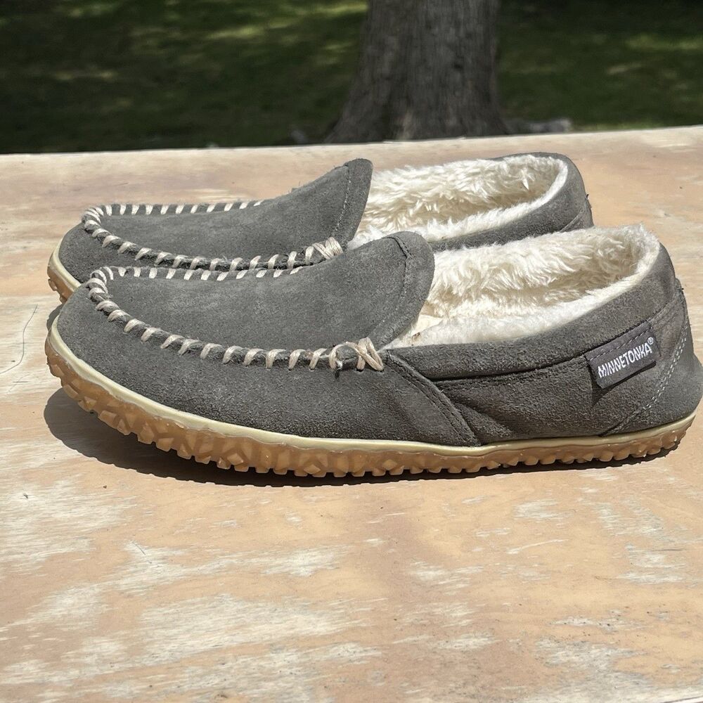Minnetonka Tempe Women's 8 M Gray Suede Leather Moccasin Loafer Slippers